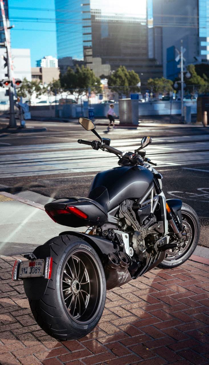 Free Motorcycle HD Digital Wallpaper Pack